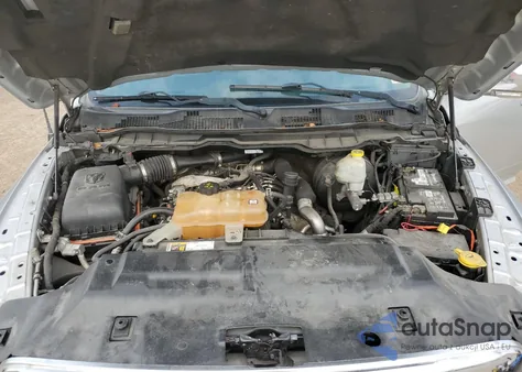 2015 Ram 1500 Laramie z USA, uszkodzony, nr VIN 1C6RR6NM7FS578001